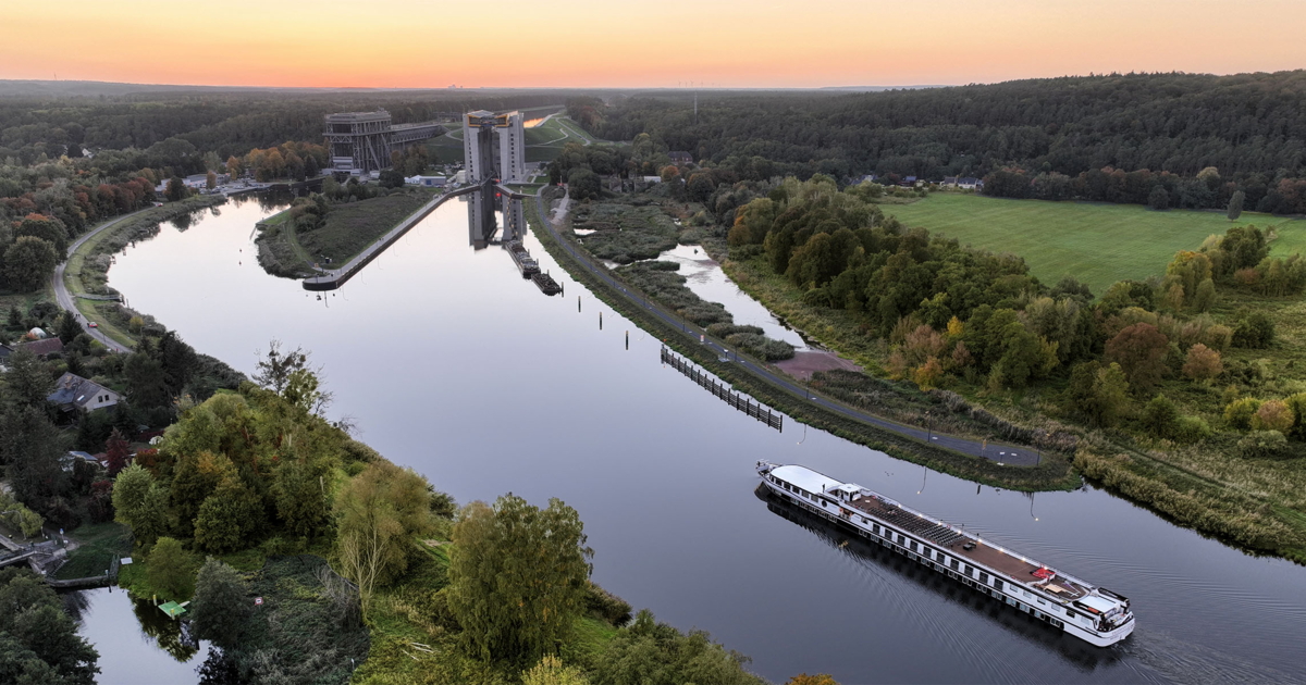 Die Excellence Coral im Rampenlicht des neuen Schiffshebewerks